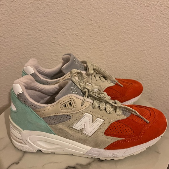 New Balance 990v2 Kith Cyclades - Picture 6 of 9